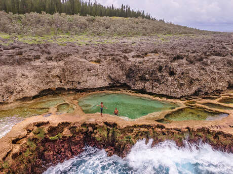 Hike to the Cap des Pins potholes