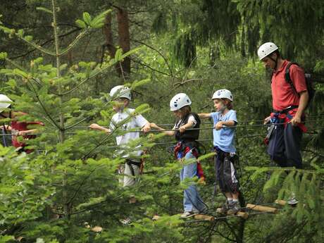 2023 - Bougez dans le Pilat - Via Ferrata enfant (à partir de 110 cm soit 6-8 ans) - Planfoy