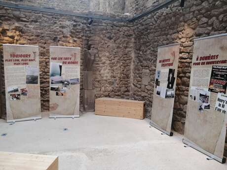 Exposition Henry's