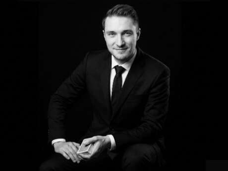 Espectáculo de magia y mentalismo - La Fábrica de Ilusiones