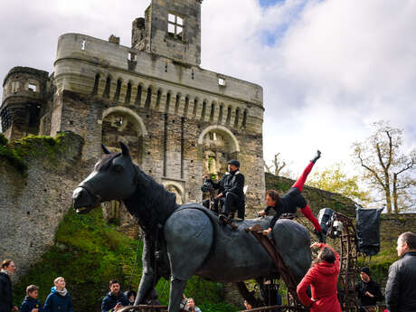 Le château lâche les chevaux !