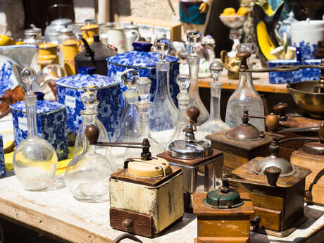 Professional flea market