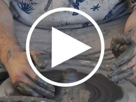 Projection de films autour de la céramique