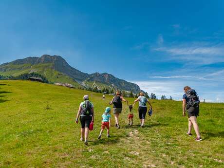 Les chalets de la Fullie et de la Cha en boucle depuis École