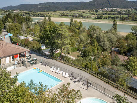 Cottage au Camping Paradis des Gorges du Haut Bugey