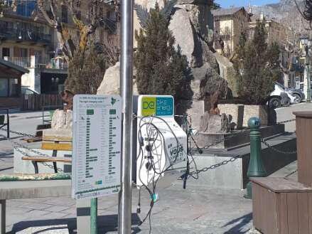 Borne de recharge pour vélo à assistane électrique