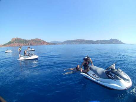 Sud Est Nautic - Location et Randonnée en Jet Ski Sud Est Nautic - Location et Randonnée en Jet Ski