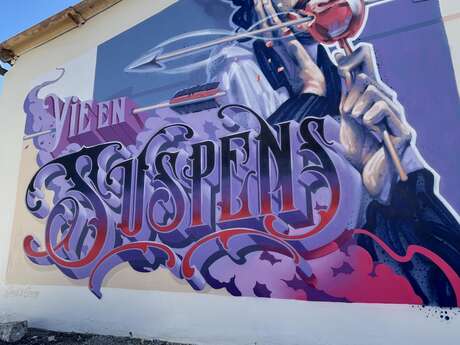 Œuvre de street art "La vie en suspens"