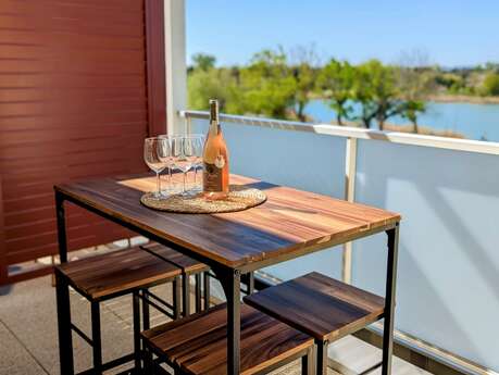 Gîte - Lakeside Provence