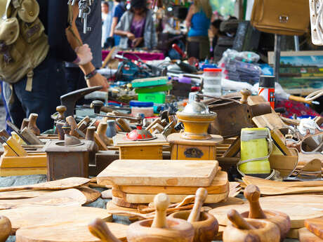 VIDE DRESSING, VIDE GRENIERS