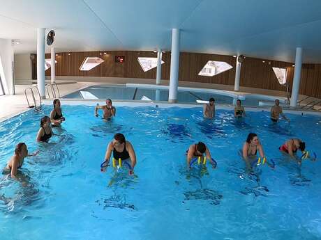 activité aquatique circuit training cuisses-abdos-fessiers
