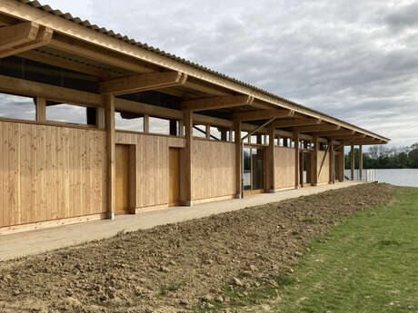 Visite de la Maison des sports de la Plaine Tonique de GRAND BOURG AGGLOMÉRATION à Malafretaz par TECTONIQUES ARCHITECTES