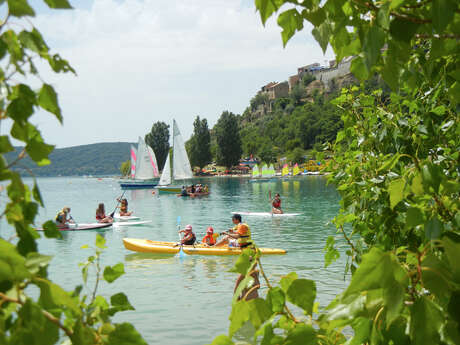 Activités nautiques avec l'Association Voile et Nautisme 04