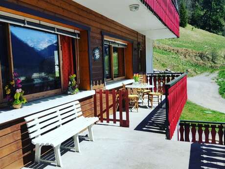 Appartment in chalet - 90 m² - 4 bedrooms - Cornu Valérie