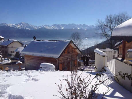 Chalet de Montagne décoré avec goût aux couleurs du massif de Chartreuse (isère)
