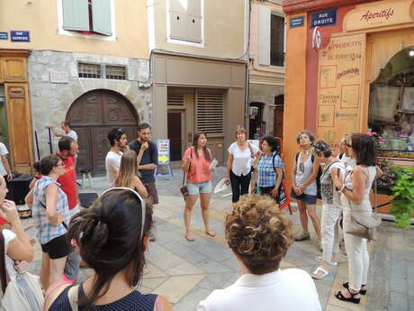 Visite guidée spéciale familles du centre ancien de Sisteron