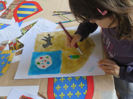 Pour les 8-12 ans : imagine ton blason