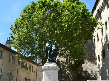 Statue des frères de Maistre