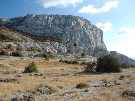 PLAN D'AUPS SAINTE-BAUME - Le Pic de Bertagne