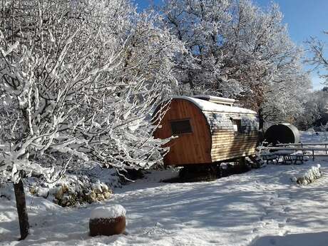 Rêver dans une roulotte éco-responsable au cœur du parc naturel des préalpes