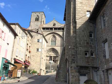 Visite libre individuelle du bourg médiéval