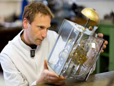 Le Garde Temps - Horloger