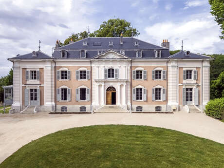 Exposition : A la table de Voltaire