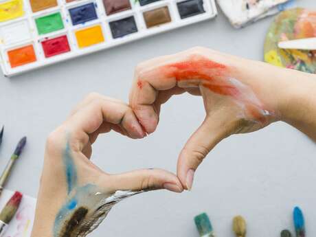 Village Charlot: art therapy workshop