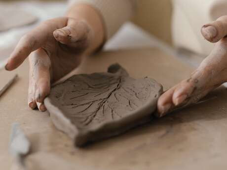 Animation nature - Impression végétale sur argile