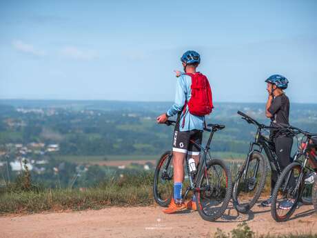 De Vichy à la Montagne Bourbonnaise en VTT