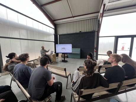 Conférence inaugurale : Comment faire coexister la mémoire du geste et la puissance de la machine ? par Etienne Pavan designer produit