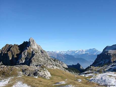 Site d'escalade - Mont Gardy depuis Novel