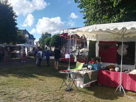 Marché Laine et Soie