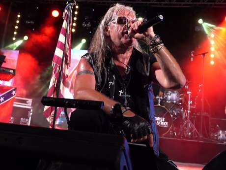 Concierto - Tributo a Billy Idol y a la orquesta Giants of Rock