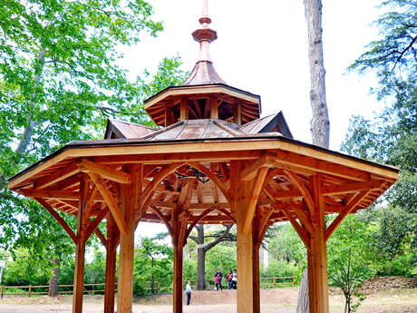 Le Kiosque du Grand Cèdre (Kiosque De Valbacol)