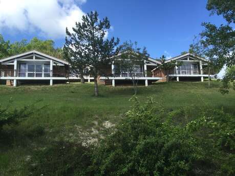 Cabaña comunitaria frente al sur F