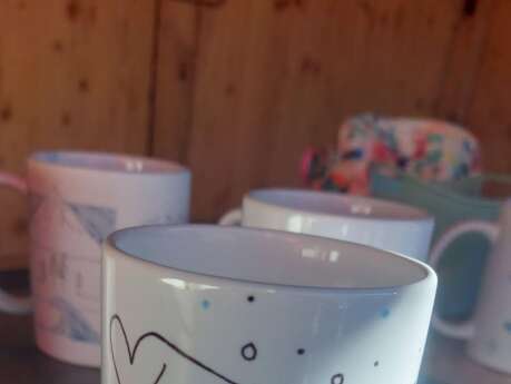 Atelier : Customisation d'un Mug en Porcelaine