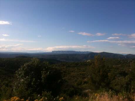 Le plateau de Belcodène - Journée