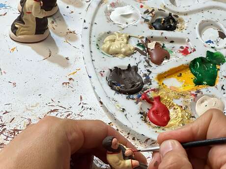 Atelier de décoration de santons