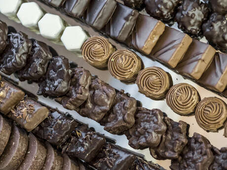 La Chocolatière