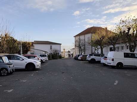 Parking de la Mairie