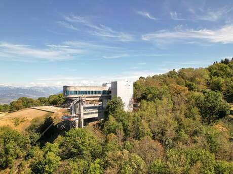 Ascent by cable car to Salève