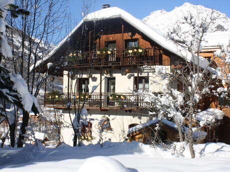 Gîte Hotel Auberge La Blanche