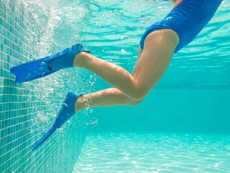 Découverte de la nage avec palmes