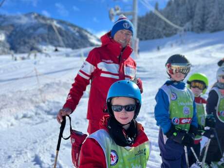 Downhill skiing group lessons for children - During school holidays