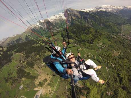 Vol découverte en parapente : Un moment suspendu entre ciel et terre !