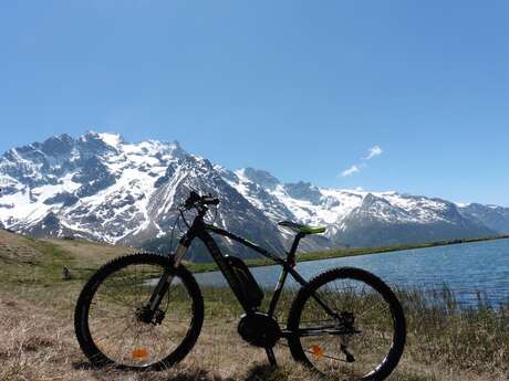 Les hameaux de Villar d'Arène en vélo électrique