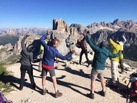 Wellness walk with guide: yoga, breathing, discovery of beneficial plants