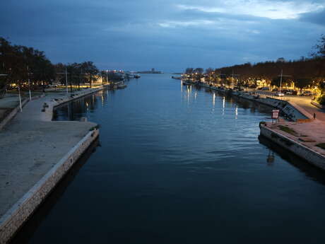 Parking du Port de Plaisance (Autocars)