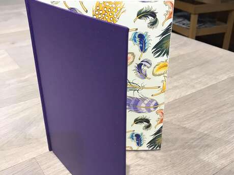 Atelier de reliure de Type Bradel